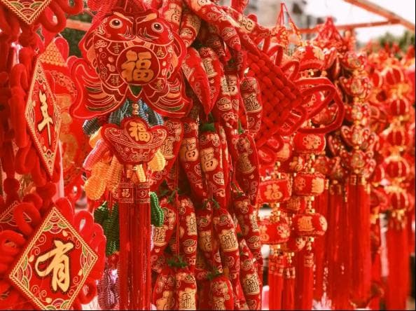 指尖上的年味：数字科技下奔腾的「新」春节文化
