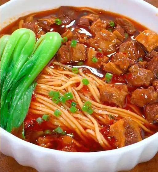家庭版牛肉面简单做法，简单几步做出地道味