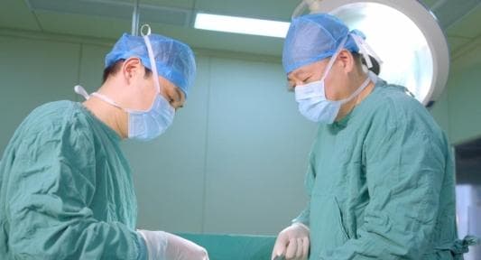 九旬老人突发腰痛卧床不起 原是骨质疏松性骨折