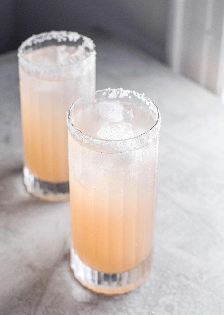 咸狗鸡尾酒：清新爽口的夏日特饮