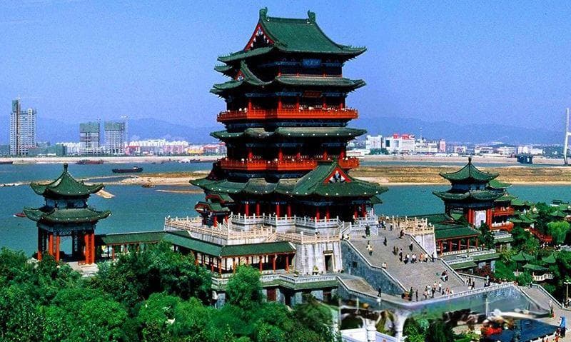 滕王阁在哪里？哪个城市？(滕王阁的详细地址与地图)