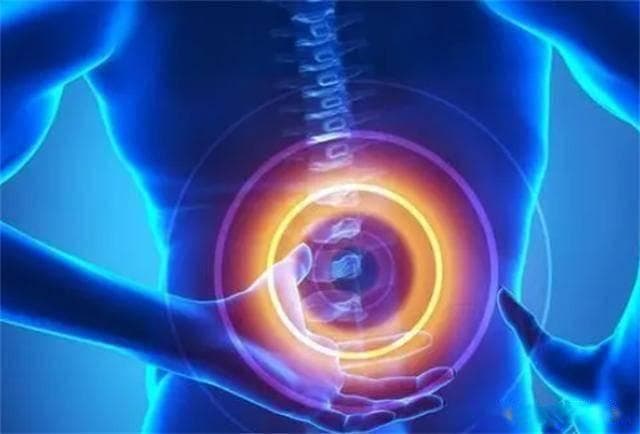 为什么会腰疼？医生教你区分腰椎间盘突出和腰肌劳损