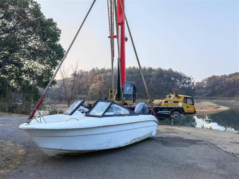 守护一汪碧水 荆门161艘"三无"船舶上岸
