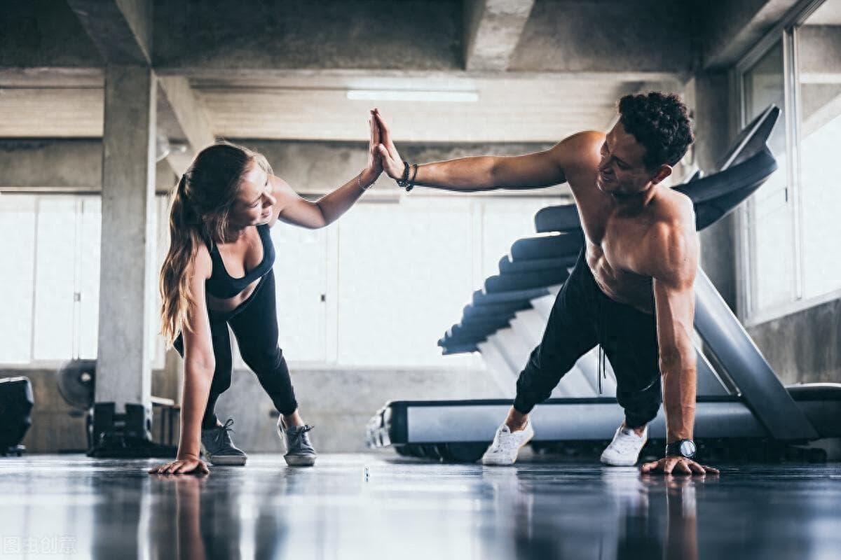HIIT训练：20分钟燃脂24小时，30天改善体脂率