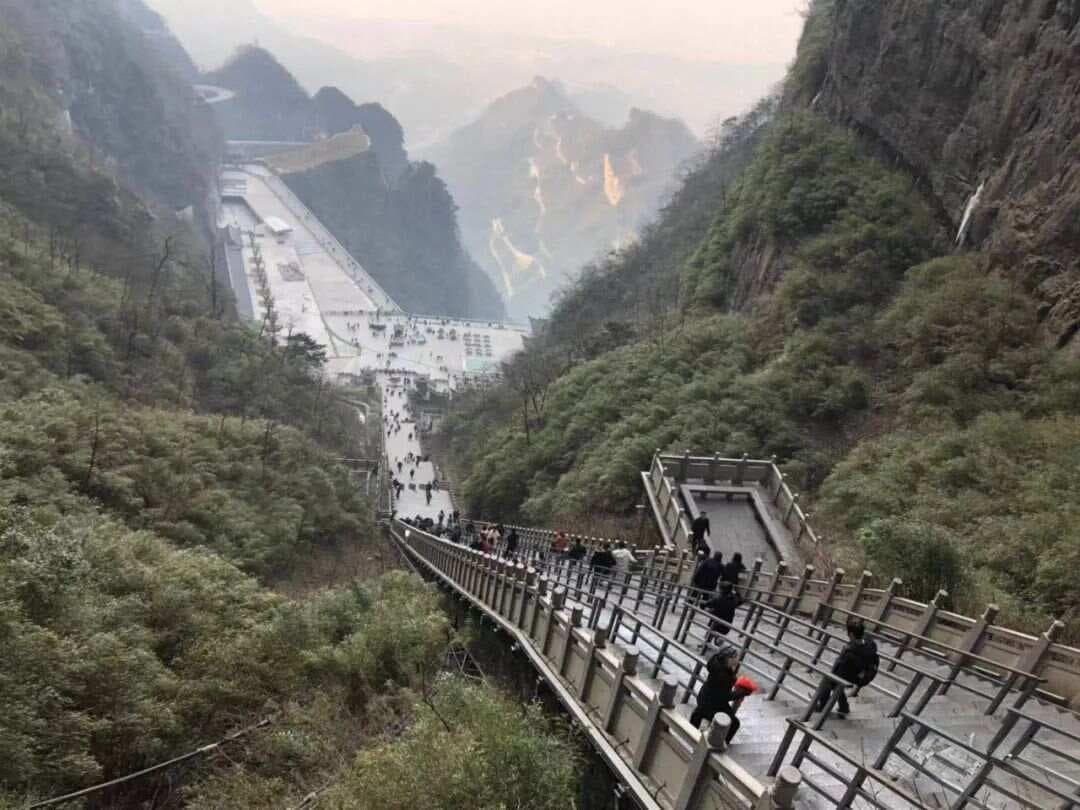 以幽默为笔，绘就欢乐磁场
