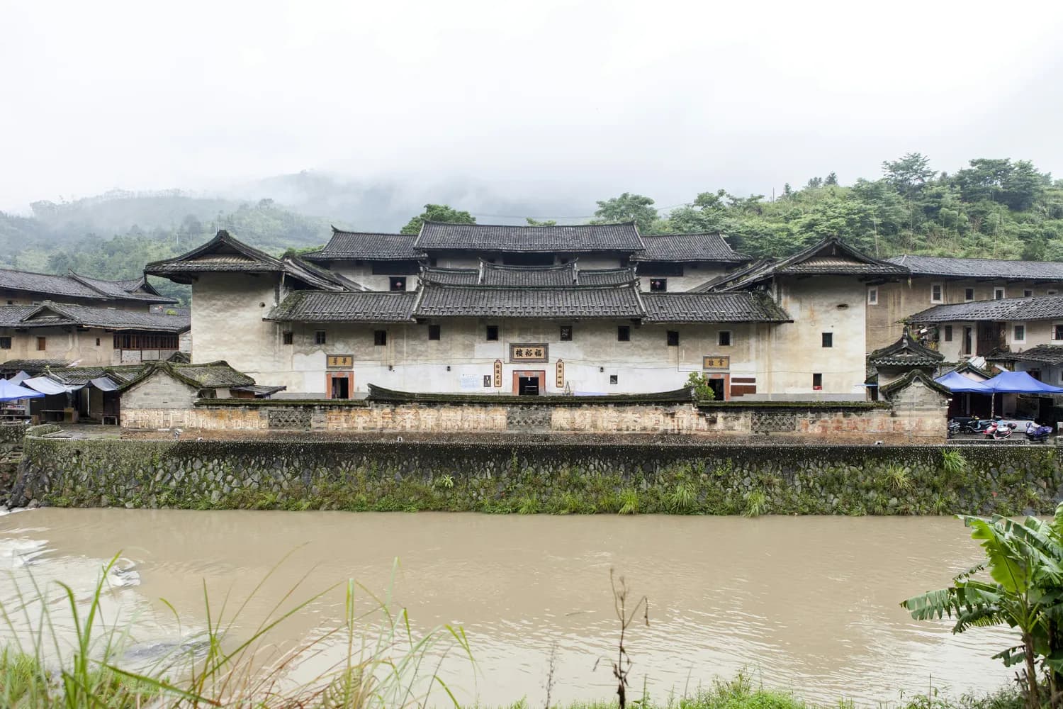 龙南客家围屋：376座建筑里的文化传承