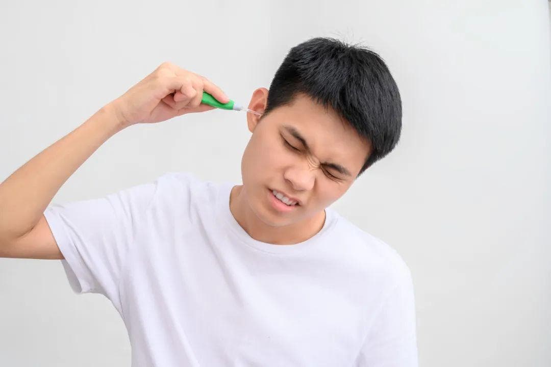 耳朵总是痒，却啥也掏不出来？可能暗示这 5 种问题，快自查