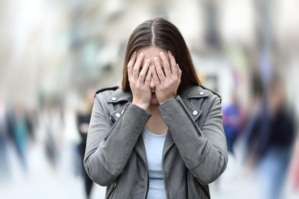 社交焦虑症：症状、成因与治疗方法