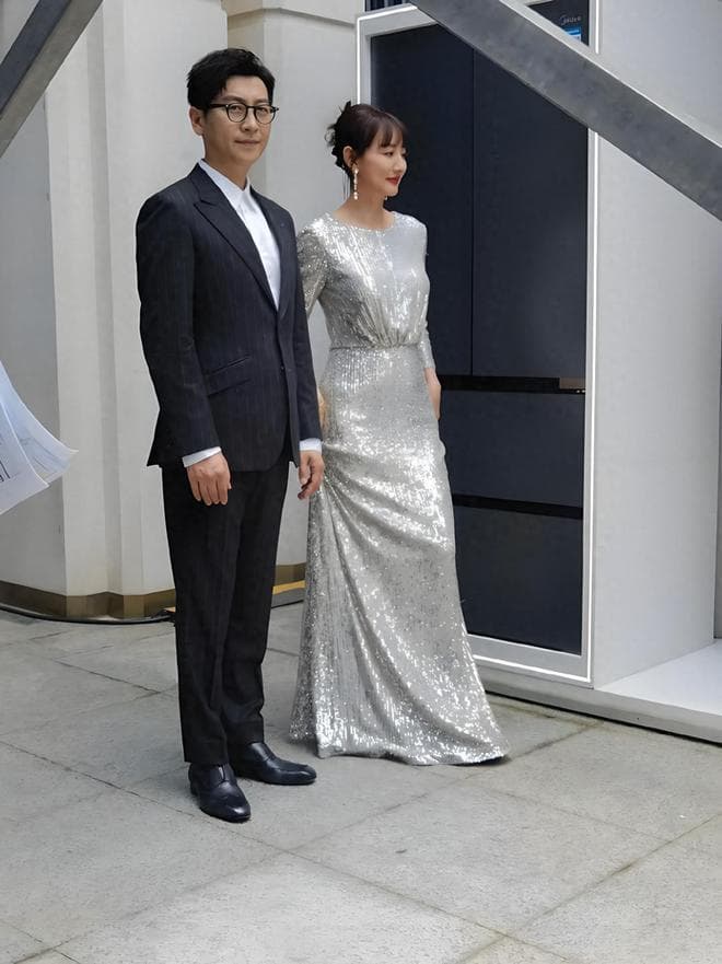 这两位我们熟悉的主持人，原来是夫妻？结婚13年，比嫁豪门还幸福