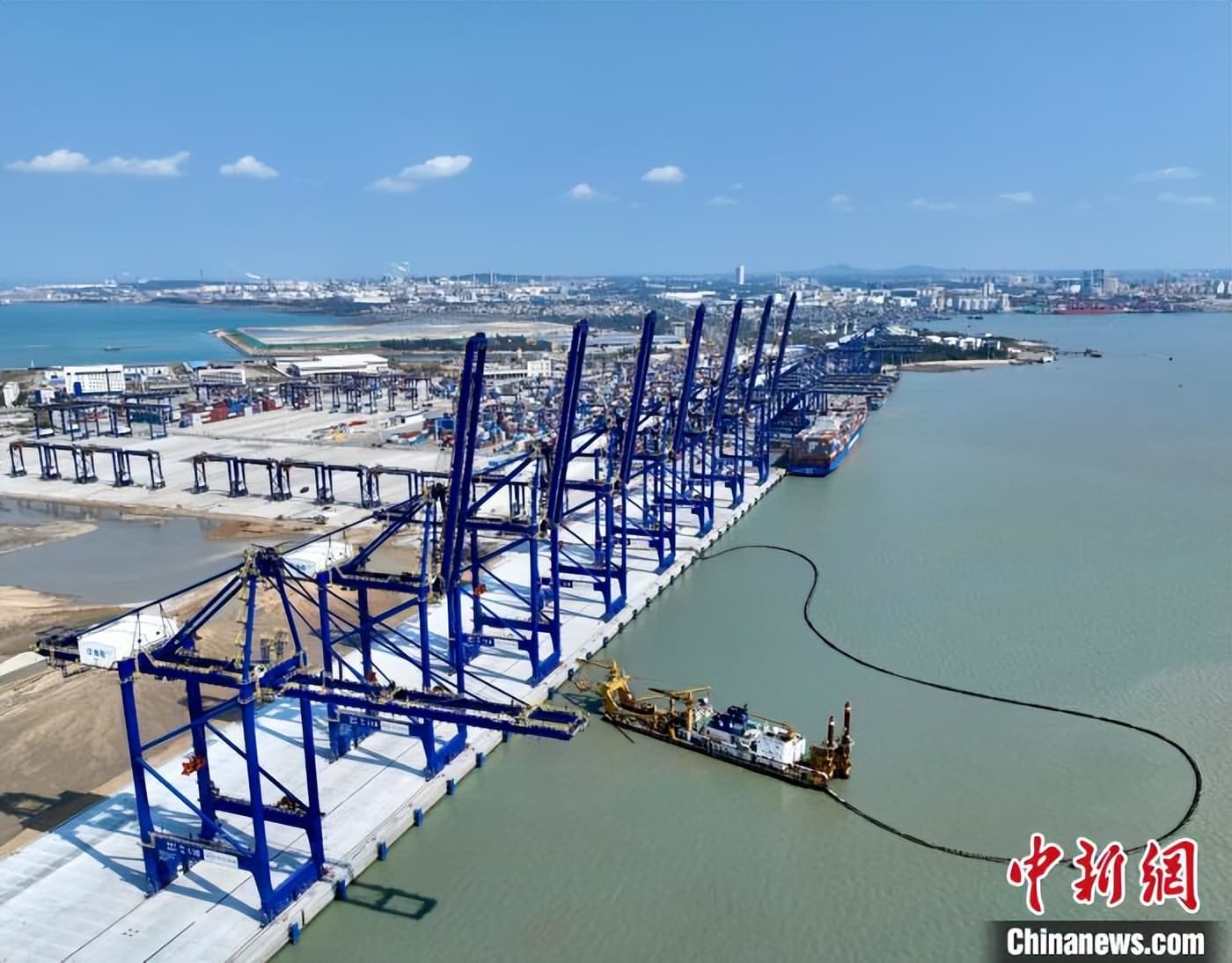 海南洋浦港将分阶段建成国际枢纽海港