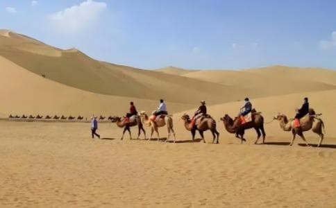 新疆徒步旅行：最佳线路及装备准备