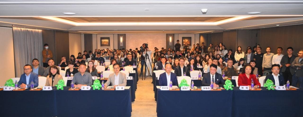 钟南山出席雾化疗法大会，专家建议家庭常备雾化机应对冬病