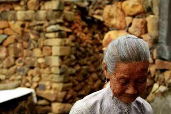 阿公阿嬷：闽南语中的祖辈称谓与文化传承