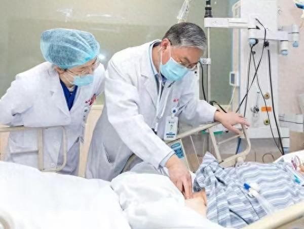 28岁女子血糖爆表进ICU，空腹、餐后血糖、糖化血红蛋白哪个更准