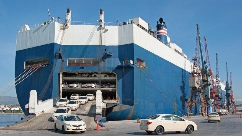 从中国使用滚装船运输汽车：全面指南与实用建议