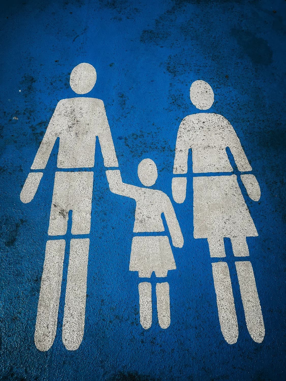从陆泽鑫离婚看家庭责任不平等：现代婚姻的隐痛