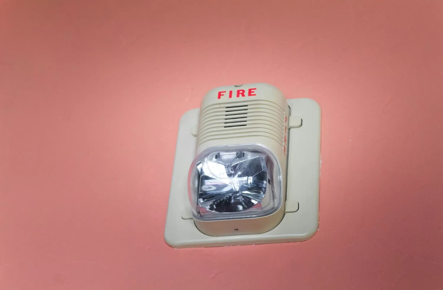 家用一氧化碳报警器：守护家的安全神器