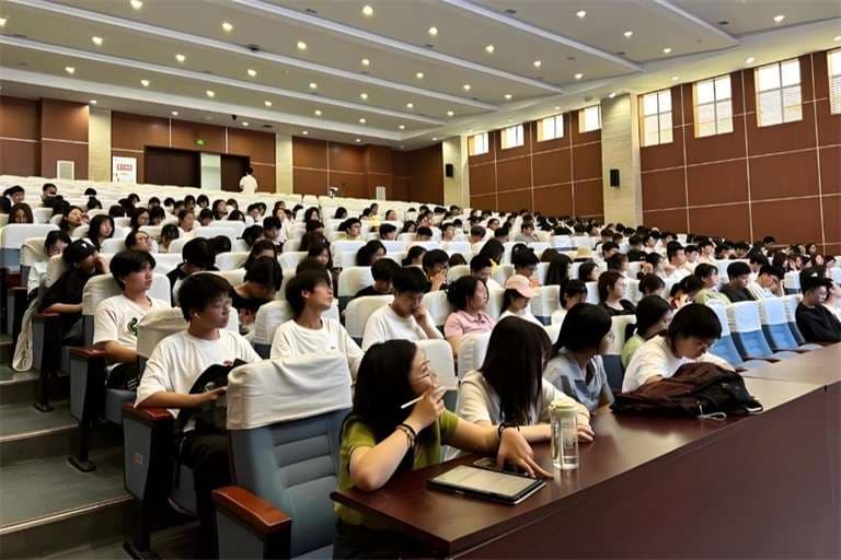 全面揭秘高考专项计划：农村学生专属的高校专项招生政策及流程解析