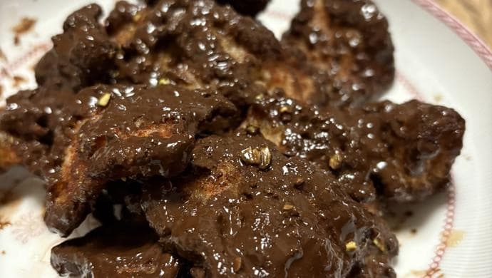 巧克力锅包肉：东北传统与创新的完美结合