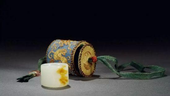 扳指、玉佩、印章、手把件：中国古代男性的独特饰品