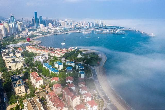 《中国2025年展望》预测中国GDP增速将在2025年逐步放缓至4.0%