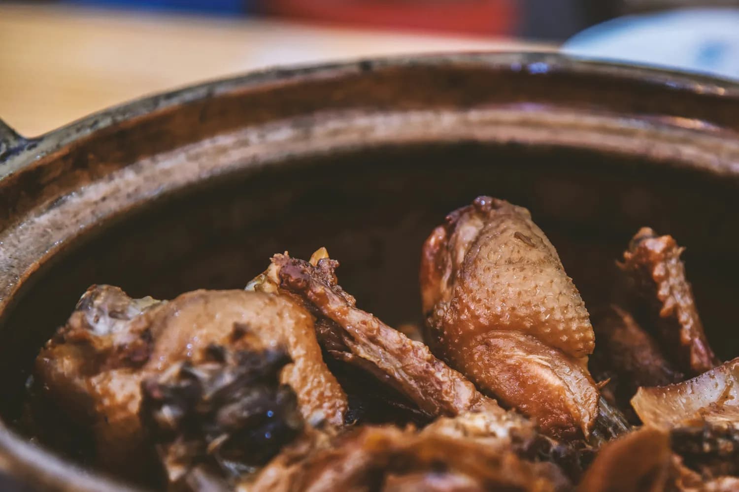 砂锅炖鸡：家庭聚餐的新宠！