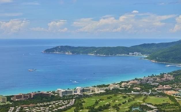 三亚VS西双版纳：冬季旅居该选谁？