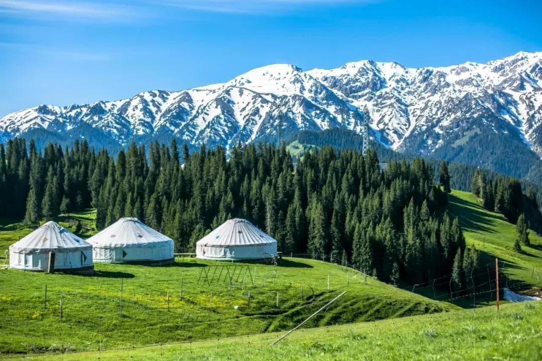 新疆这些神仙级的美景，都是原始未被开发过的风光，人少景美世外秘境