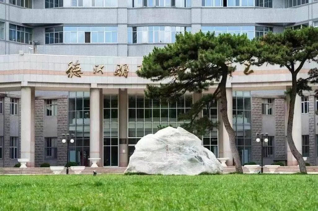 北京理工大学就业怎么样？校企合作实现多方共赢，成绩亮眼！
