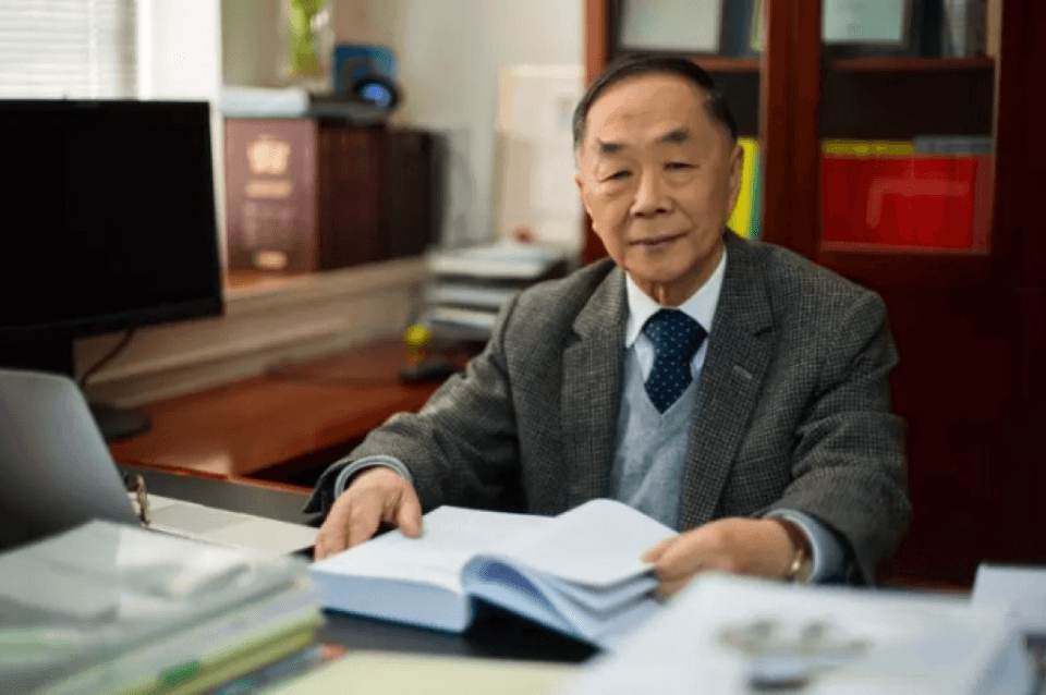 牛奶不是给人喝的？关于牛奶的9条流言，院士来解答