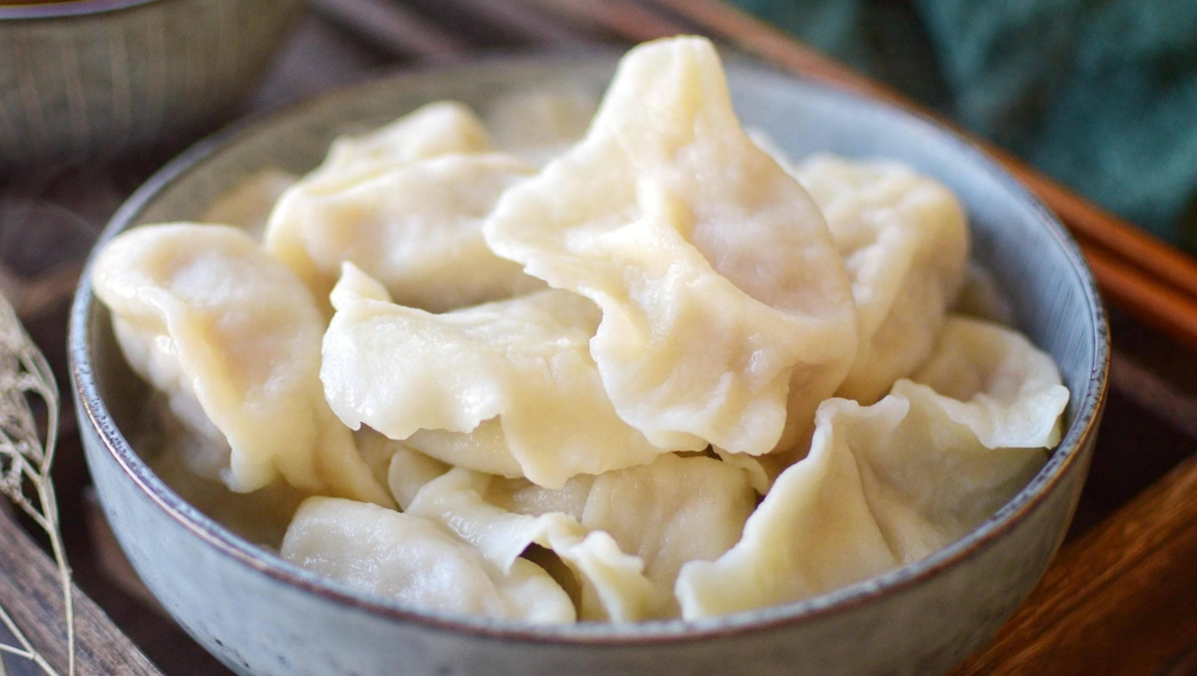 饺子好吃面皮很重要，饺子馆大厨教你怎么和面包饺子，赶快学起来