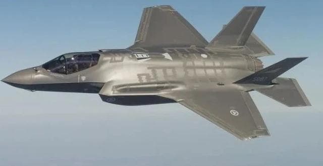 F-22与F-35：面向体系作战的战斗机信息融合