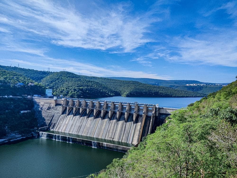 从水力发电到电力：水力发电的原理