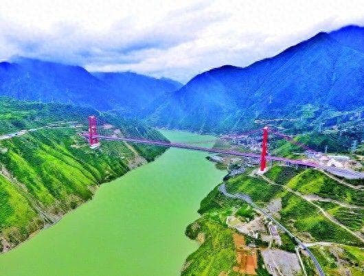 甘孜秘境：探索自然奇景与藏文化的深度之旅