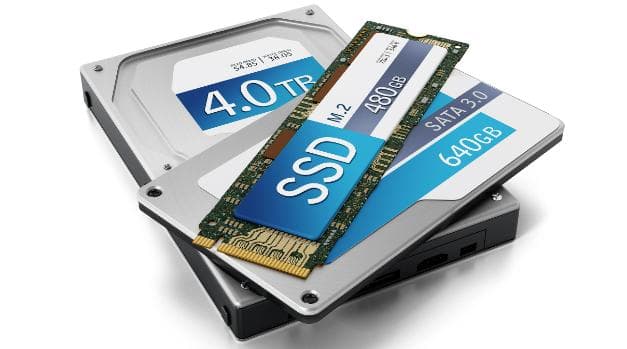 香港服务器硬盘选择：HDD vs SSD，哪个更适合处理大量数据？