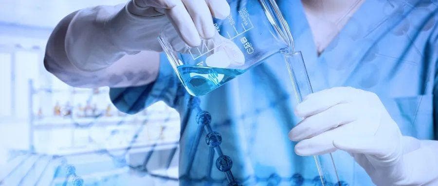 用鼻子呼吸产生的一氧化氮进入体内，会发挥自由基清除物质作用