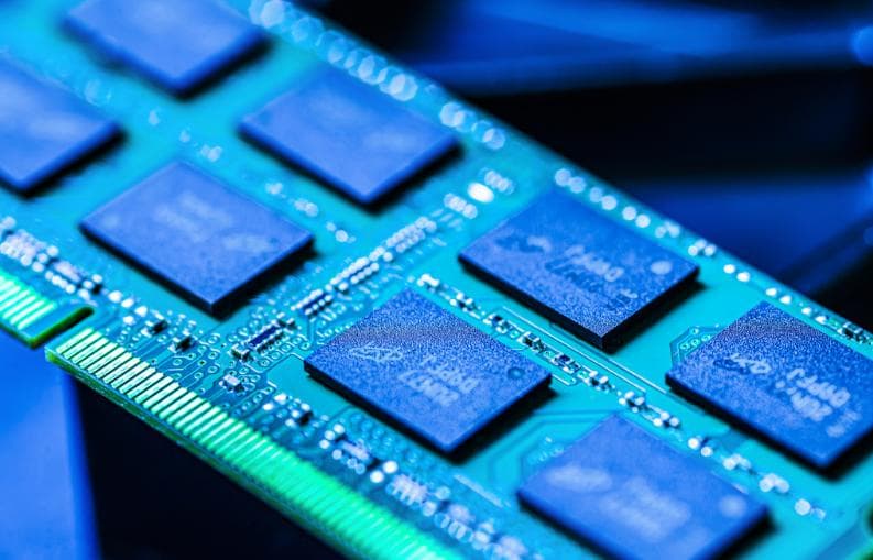 全面解析DDR5内存颗粒的技术革新：DDR5内存测试治具的特点