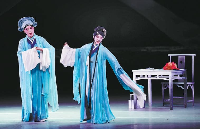 用现代悬疑叙事再造古典题材