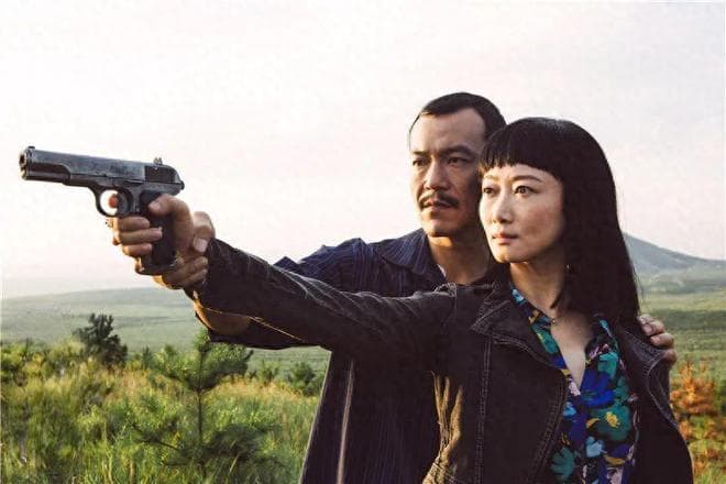 《江湖儿女》：比爱情更动人的，是那些无法言说的江湖义气