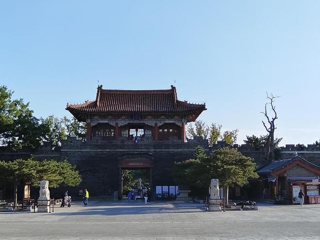 岱庙：泰山脚下的历史与神韵