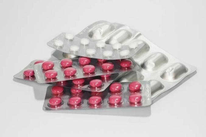 过敏性鼻炎治疗指南：如何为你的孩子选择合适的药物？