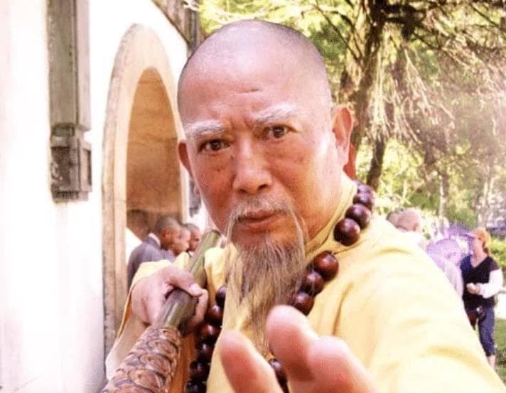 金庸笔下有门奇功，正经去学学不会，用错误的方式去学反而能练成