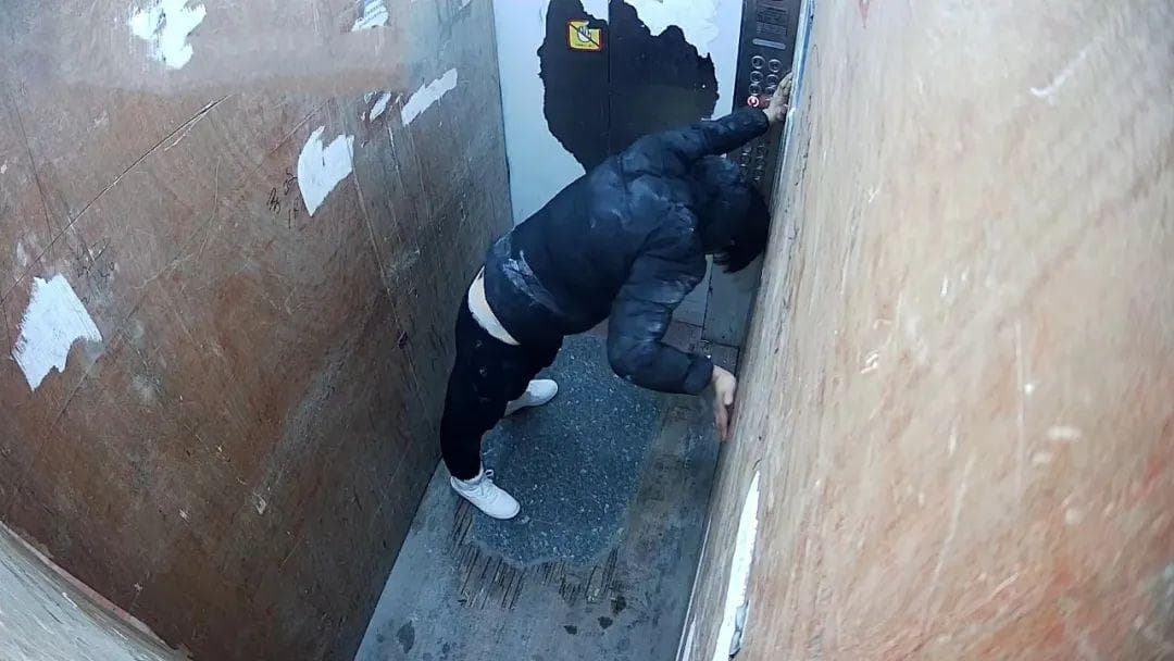 酒后意外坠楼，责任谁承担？