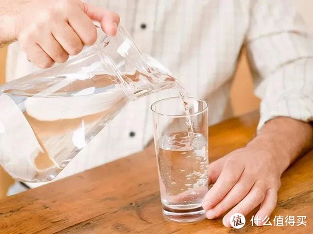 喝水还是喝茶？一文详解两者健康差异与正确喝茶指南