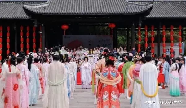尚织汉服学塾：领略汉服形制魅力，每一款都是文化的传承