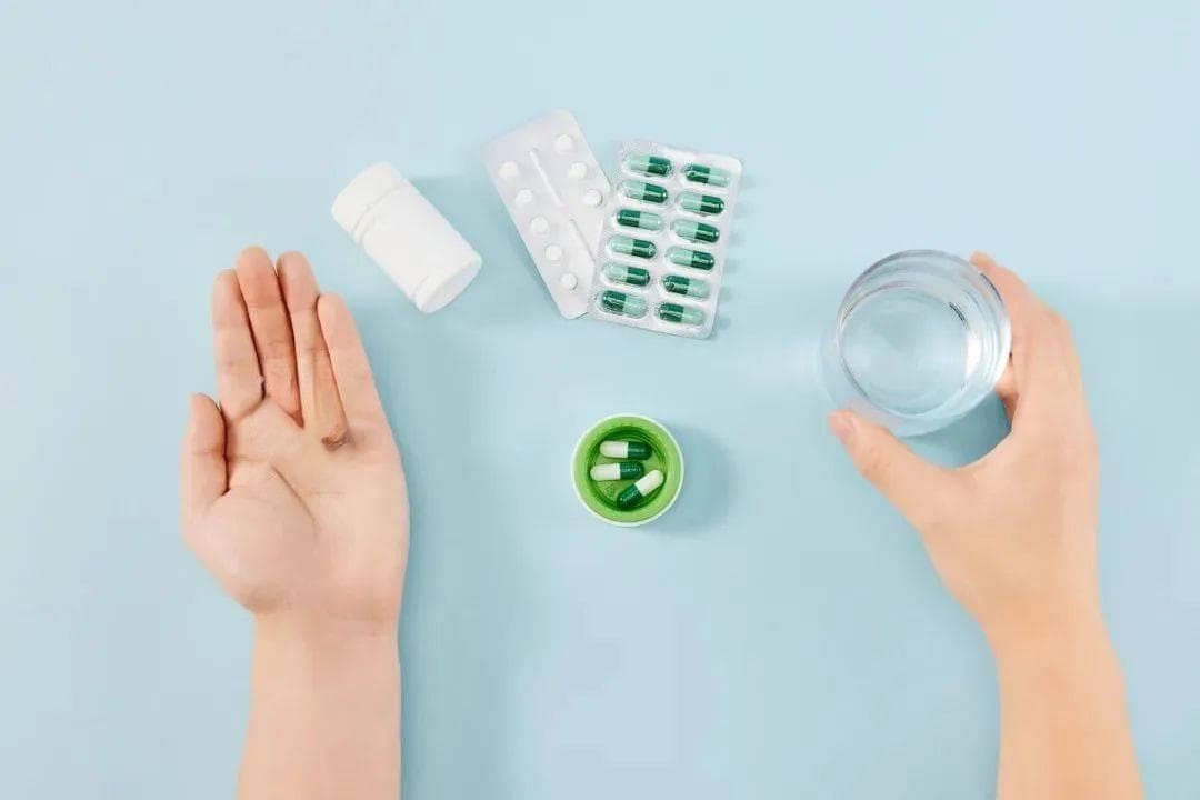 长期吃抗抑郁药物，不仅吃上瘾，还把我吃傻了？
