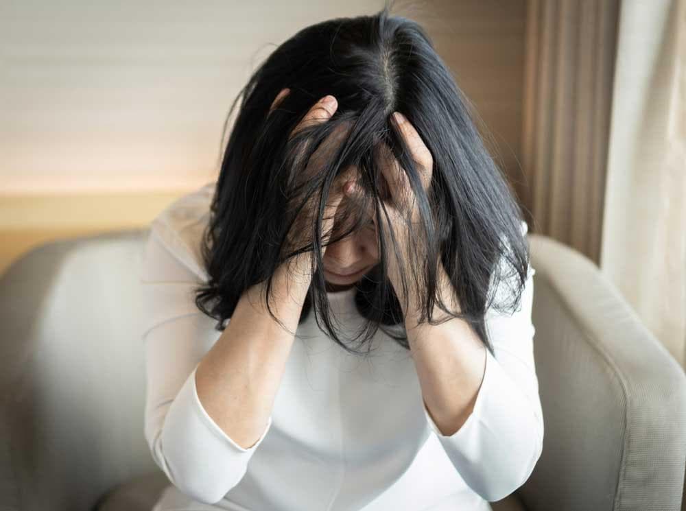 艾滋病治疗后的“嗜睡之谜”：药物副作用如何影响日常？