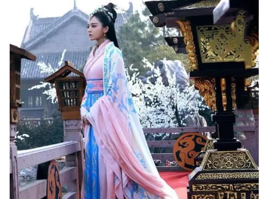 古人衣服那么长，他们不怕弄脏吗？说出来你可能不信