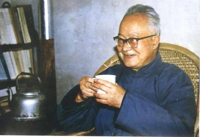 沈从文：湘西之子的文学人生