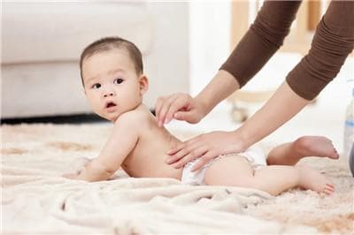 手把手教你10种常用小儿推拿手法，让宝宝少生病